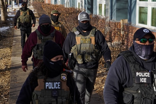 Quyền 'miễn trừ tuyệt đối' của đặc vụ ICE thời ông Trump