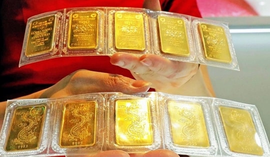 Giá vàng trong nước vượt thế giới