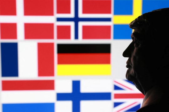 Ngoại trưởng Hà Lan gọi đòn thuế của ông Trump là 'tống tiền', EU họp khẩn