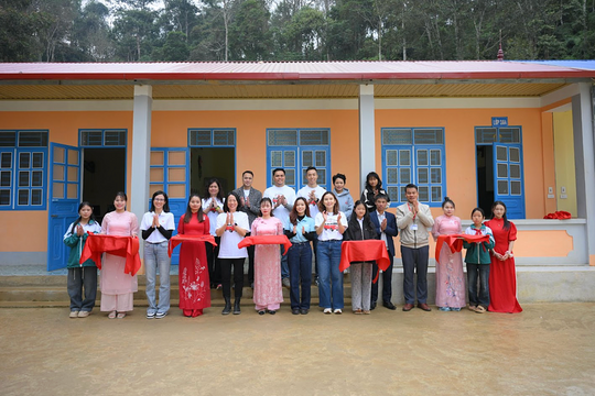 Ngôi trường mới thay lớp gỗ cho học trò nghèo Điện Biên