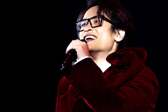 Hàng nghìn khán giả chịu lạnh đến 0h nghe Hà Anh Tuấn hát