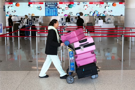 Hệ lụy từ việc Mỹ dừng xử lý visa định cư cho công dân 75 nước