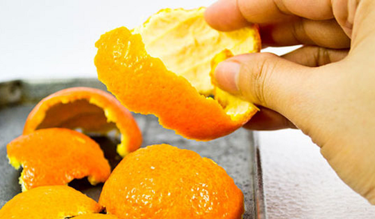 Mẹo hay nhà bếp: 5 thứ tưởng "bỏ đi" đánh bay mùi hôi trong tủ lạnh