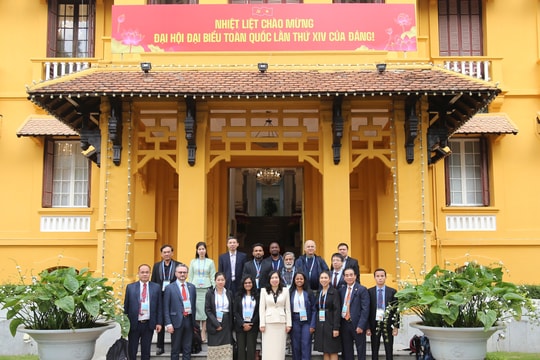 Phóng viên quốc tế đề cao thành tựu to lớn của Việt Nam sau 40 năm Đổi mới