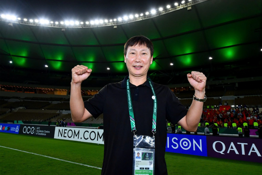 HLV Kim Sang-sik khen U23 Trung Quốc mạnh, chú ý riêng 1 cầu thủ