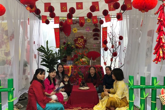 Chăm lo Tết cho người lao động đặc biệt khó khăn từ công đoàn cơ sở