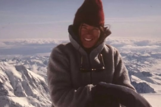 Nữ vận động viên Mỹ rơi xuống vực khi sắp chạm đỉnh Everest