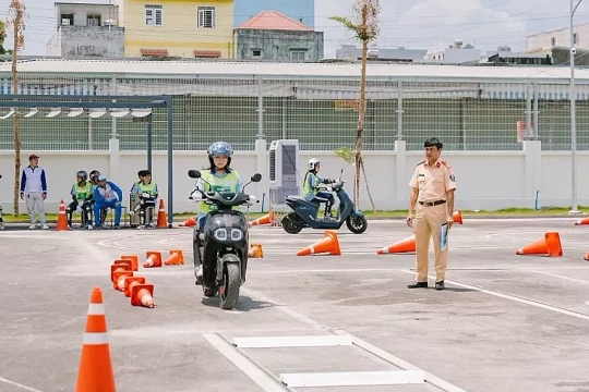 Đề xuất thêm bài thi xử lý tình huống giả định khi sát hạch bằng lái xe máy