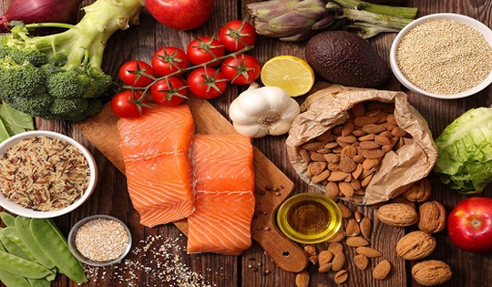 Những loại thực phẩm sau 40 tuổi nên ăn đều, giúp tim khỏe, da mịn và trẻ lâu tự nhiên