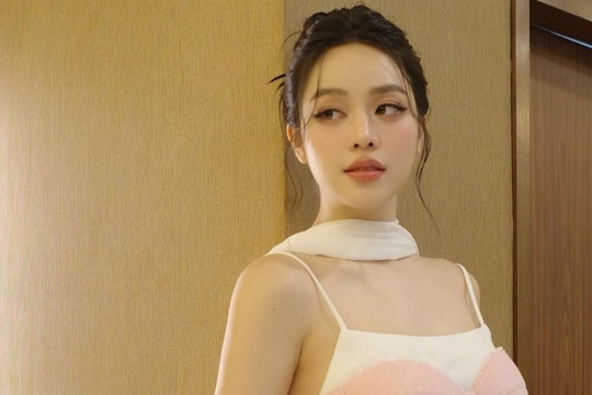 Thanh Thủy và Trịnh Thăng Bình vướng tin hẹn hò