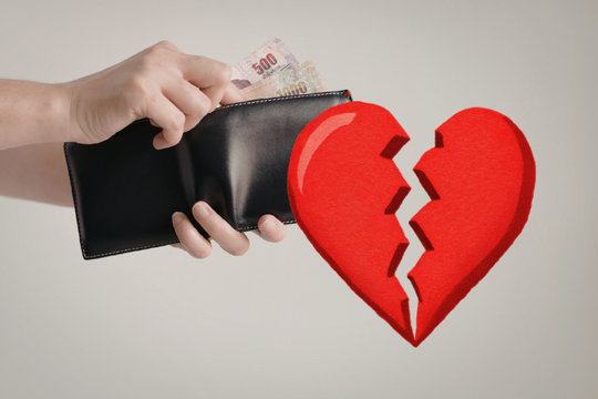 Căng thẳng tài chính khiến tim già đi nhanh hơn