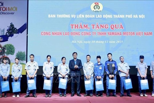 Chăm lo để tất cả đoàn viên, người lao động đều vui đón Tết