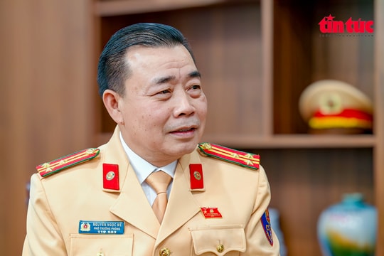 CSGT Thủ đô vào cao điểm bảo đảm giao thông Đại hội XIV