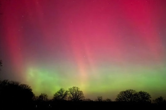 Hiện tượng hiếm gặp xuất hiện trên bầu trời Anh, cơ quan phát cảnh báo