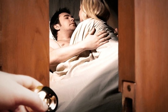 Cuộc gặp định mệnh với trai lạ trên mạng đẩy tôi vào đường cùng