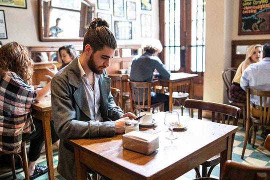 Lý do nhà hàng không nhận khách khi nhóm chưa đủ người