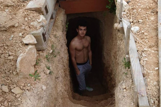 Chàng trai đào hầm trú ẩn vì dỗi bố mẹ