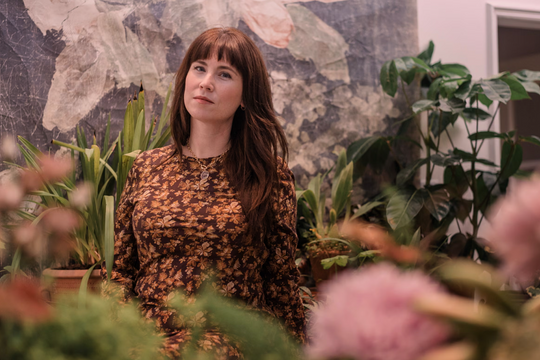 Góc khuất nghề hoa: Khi cái đẹp tẩm thuốc độc