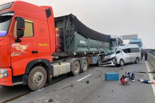 'Một giây lơ là, đổi bằng nhiều mạng sống trên cao tốc'