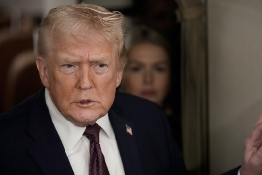 Loạt nghị sĩ Cộng hòa đối đầu ông Trump vì Greenland