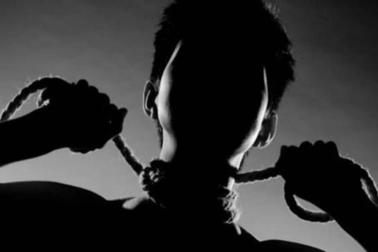 Loạt phụ huynh kiện Tik Tok vì con 'đu trend' tự hại mình