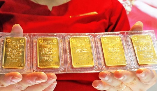Giá vàng chiều nay tăng vượt mốc 166 triệu đồng/lượng