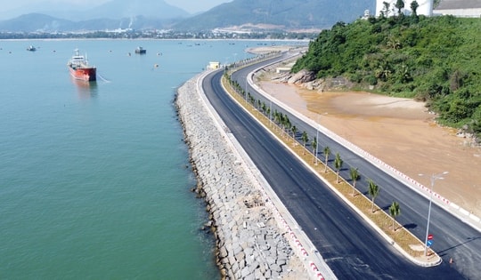 Cận cảnh đại công trường cảng Liên Chiểu trước ngày "về đích"