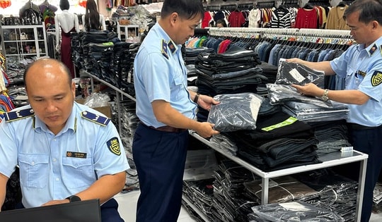 Phát hiện nhiều sản phẩm giả mạo thương hiệu nổi tiếng