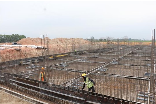 Rộn ràng khí thế trên những công trình hạ tầng khu công nghiệp