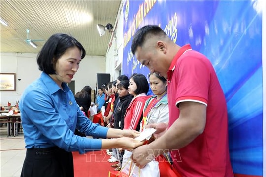 Doanh nghiệp 'giữ chân' lao động bằng thưởng Tết và phúc lợi