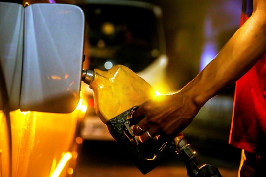 Giá dầu thế giới tăng do gián đoạn nguồn cung từ Kazakhstan