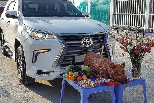 Nên cúng ôtô mới như thế nào?