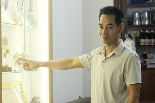 4 năm bố trung vệ Hiểu Minh theo con 'Nam tiến'