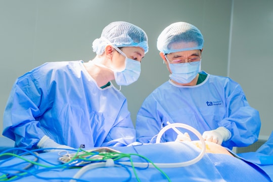 Robot phẫu thuật chữa ung thư phổi giai đoạn sớm