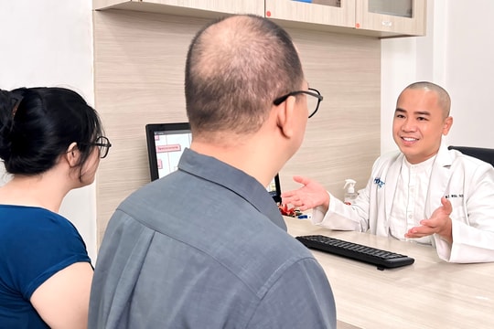 Sự thật sau những cơn 'hồi xuân' tuổi 50