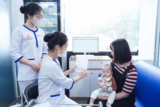 Tại sao trẻ khỏi RSV thường bị khò khè kéo dài?