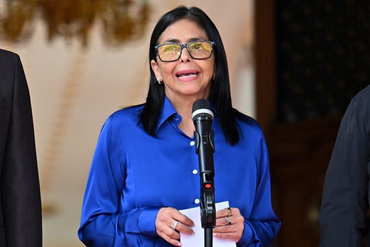 Venezuela nhận 300 triệu USD đầu tiên từ thỏa thuận chuyển dầu cho Mỹ