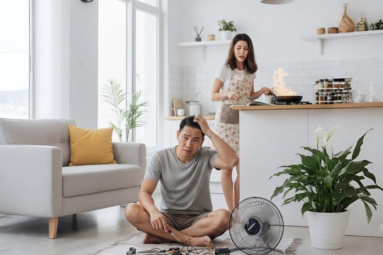 20 năm êm ấm dù vợ không giỏi nấu ăn, chồng không biết sửa chữa