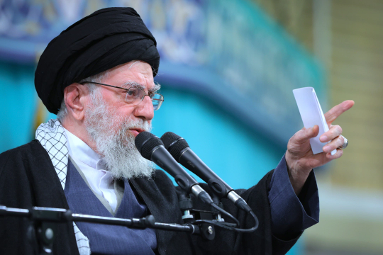 Mỹ, Iran cảnh báo hậu quả nếu ám sát lãnh đạo của nhau