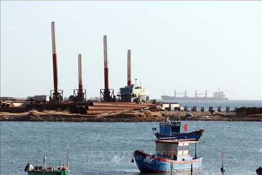 Đẩy nhanh tiến độ bến cảng 1B - Cảng biển tổng hợp Cà Ná