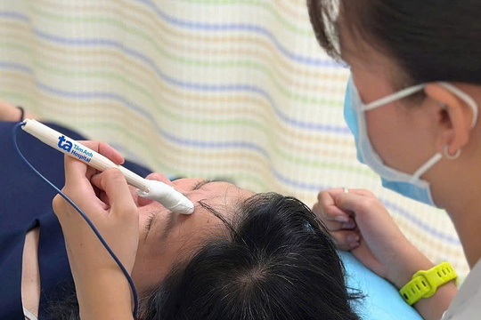 Liệt dây thần kinh số 7 do lạnh