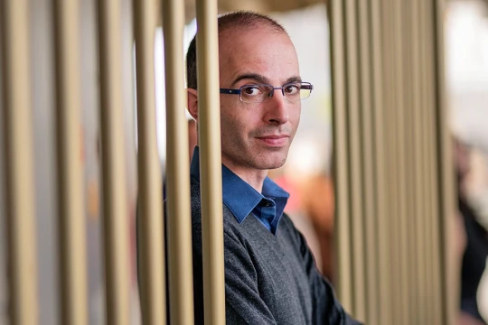 GS Yuval Noah Harari: Con người hiểu sai và 'nghĩ ngắn' về AI