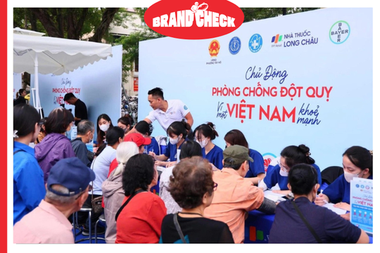 Long Châu đưa chương trình tầm soát đột quỵ miễn phí đến vùng sâu, vùng xa