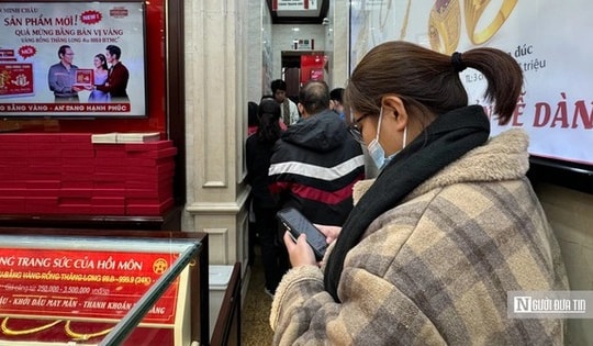 Mua bán vàng từ 20 triệu đồng phải chuyển khoản: Người mua vàng hiểu đúng để tránh bị phạt