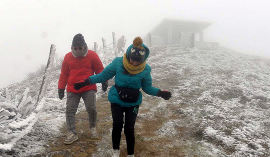 Nhiệt độ giảm sâu, chênh lệch ngày đêm lớn: Chuyên gia y tế chỉ ra những nguy cơ sức khỏe dễ bị bỏ qua