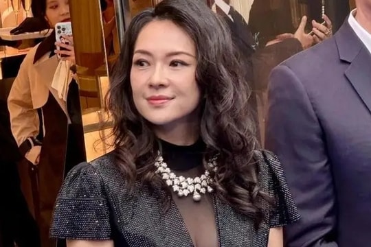 Chương Tử Di ngày càng khác lạ ở tuổi 46