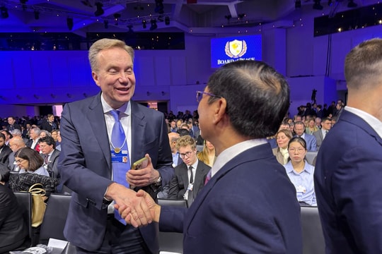 Việt Nam dự Lễ ký Hiến chương Hội đồng Hòa bình về chấm dứt xung đột Dải Gaza