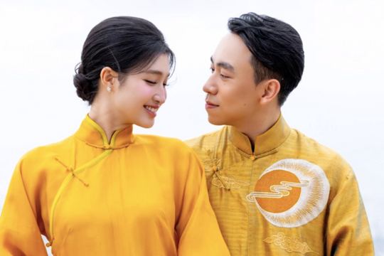 Á hậu Phương Nhi và con trai tỷ phú làm lễ hằng thuận trên đỉnh núi