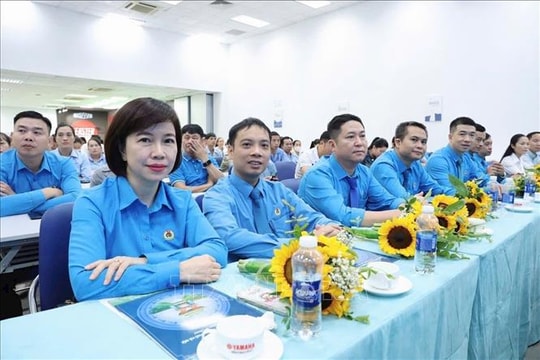 Vững bước trên đường đổi mới và hội nhập