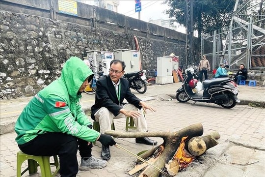 Người dân Thủ đô ứng phó với đợt rét sâu nhất từ đầu năm 2026